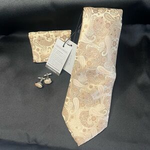 NWT- Silk Paisley Tie Set in Cream and Tan